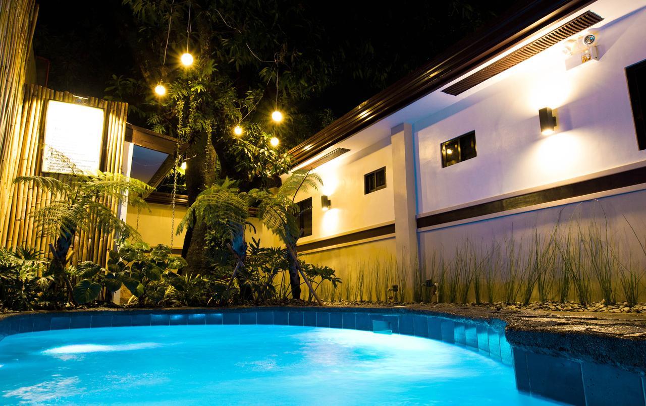 Garden View Hotel Angeles Exterior photo